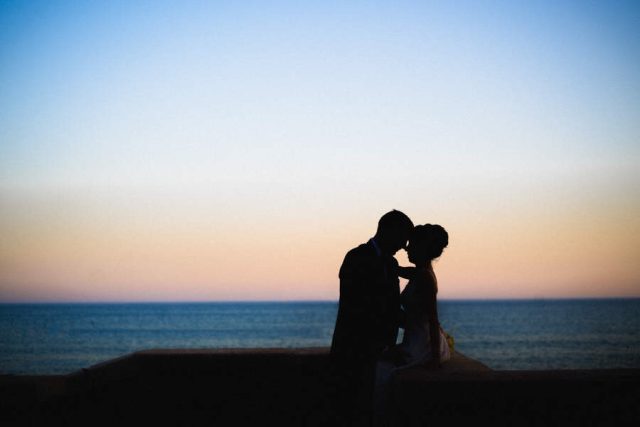 shooting-mariage-la-seyne-sur-mer-golden-hour-mer