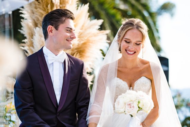 Échange des vœux lors d'un mariage à la Résidence du Cap Brun (Toulon, Var)