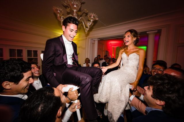Soirée dansante d'un mariage à la Résidence du Cap Brun — photographe mariage Toulon