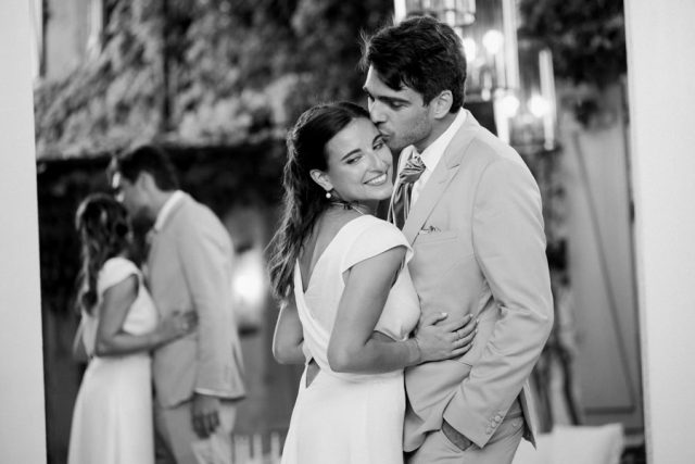 photo de couple en noir et blanc à la Bastide des Adrets